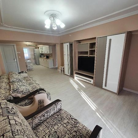 Apartament Ultracentral Gabriel Apartment Drobeta Turnu Severin Exterior foto