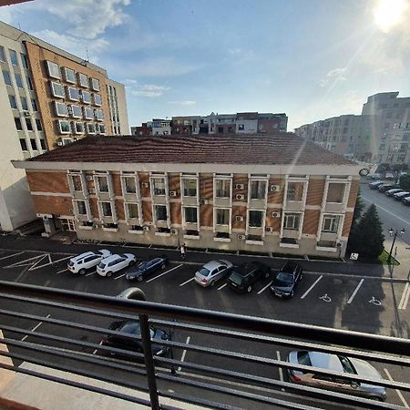 Apartament Ultracentral Gabriel Apartment Drobeta Turnu Severin Exterior foto